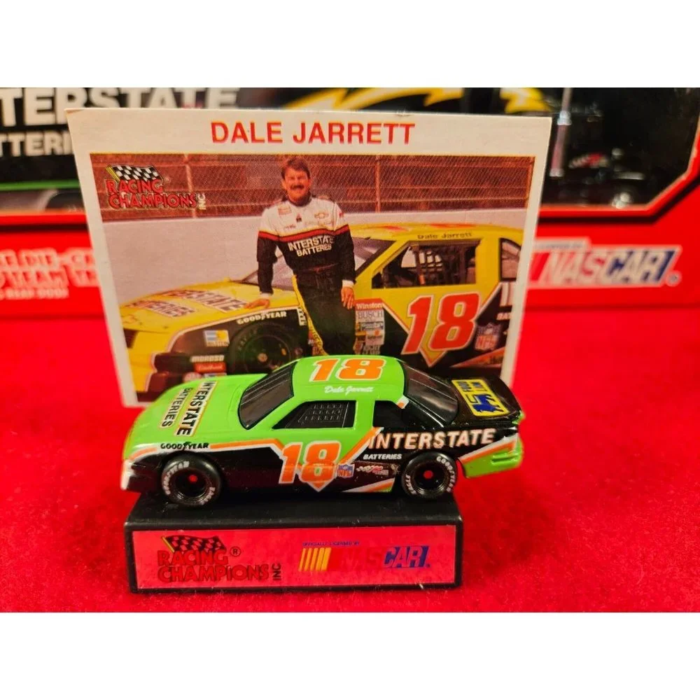 DALE JARRETT NASCAR TRANSPORTER‎ BUNDLE w/MATCHING STOCKCAR & PLAYER CARD